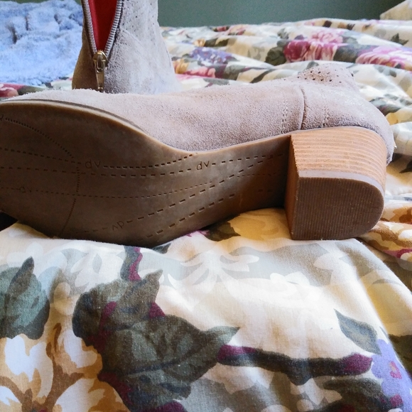 Dolce vita booties genuine suede size 8.5 - Picture 6 of 6